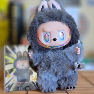 *RESERVED FOR @WHIZSKERSZ* Authentic POPMART Labubu Big Into Energy Secret ID